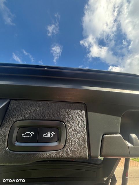 Volvo XC 60 B4 D Ultimate Dark - 17