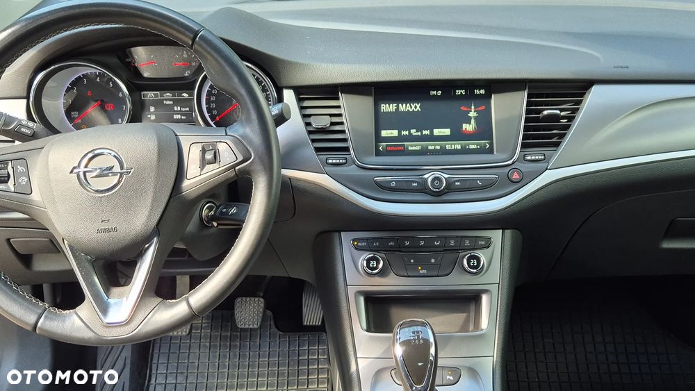 Opel Astra 1.4 T Enjoy - 10