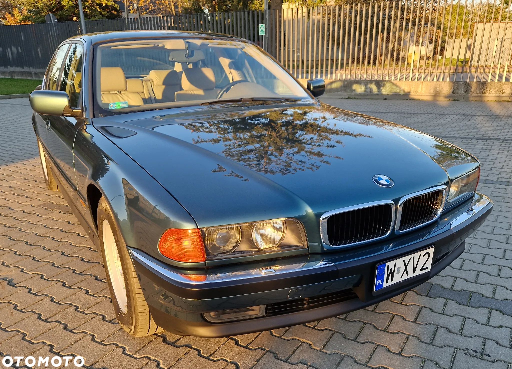 BMW Seria 7 740i V8 - 1
