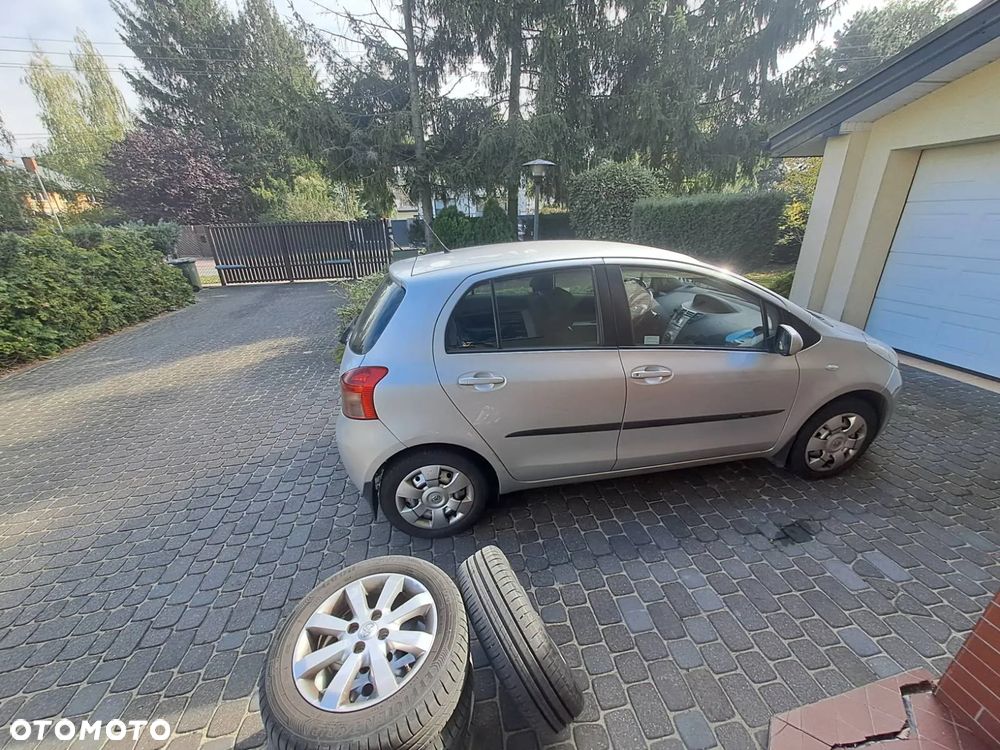 Toyota Yaris - 11