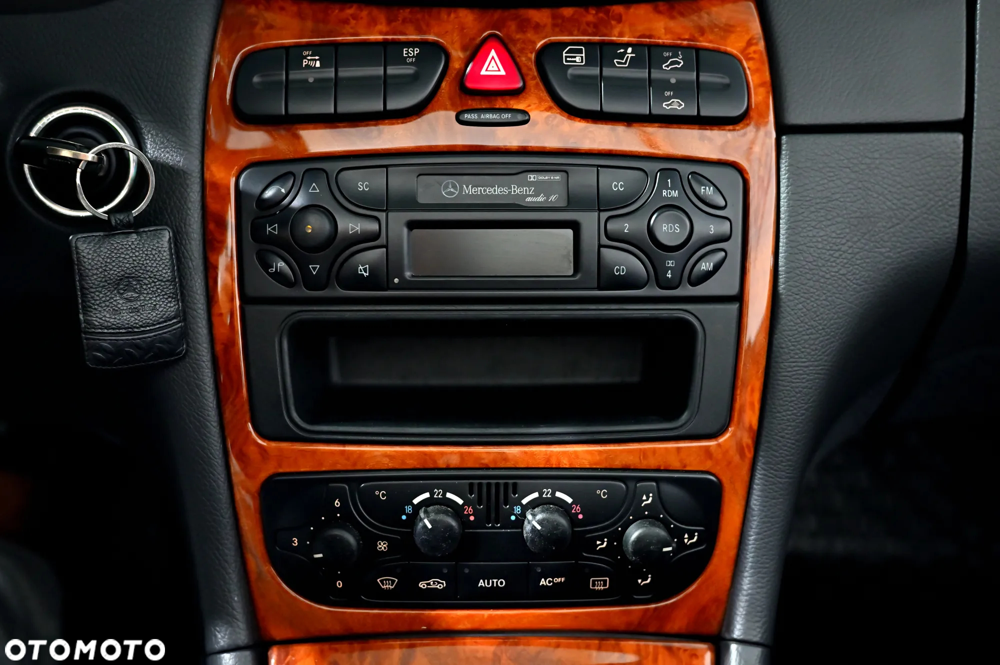 Mercedes-Benz CLK 320 - 30