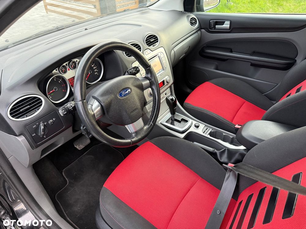 Ford Focus 1.6 16V Ghia - 22
