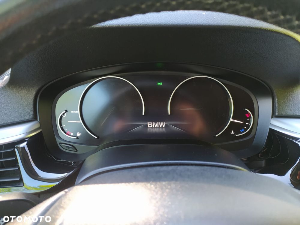 BMW Seria 5 520d Sport - 38
