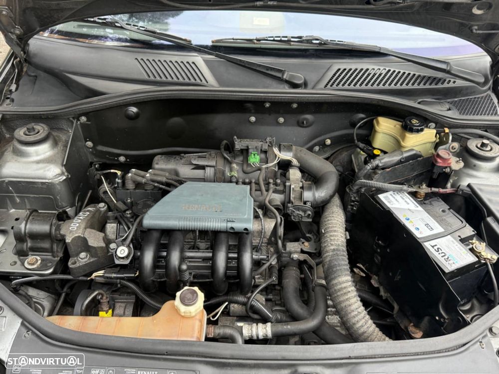 Renault Clio 1.2 RT - 13
