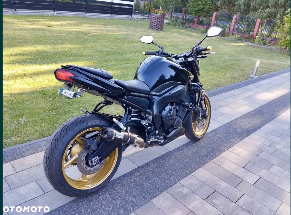 Yamaha FZ - 4