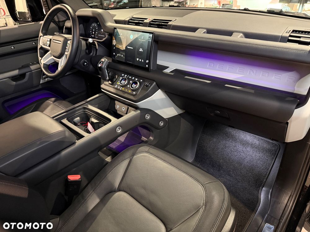 Land Rover Defender 3.0 D300 mHEV HSE - 19