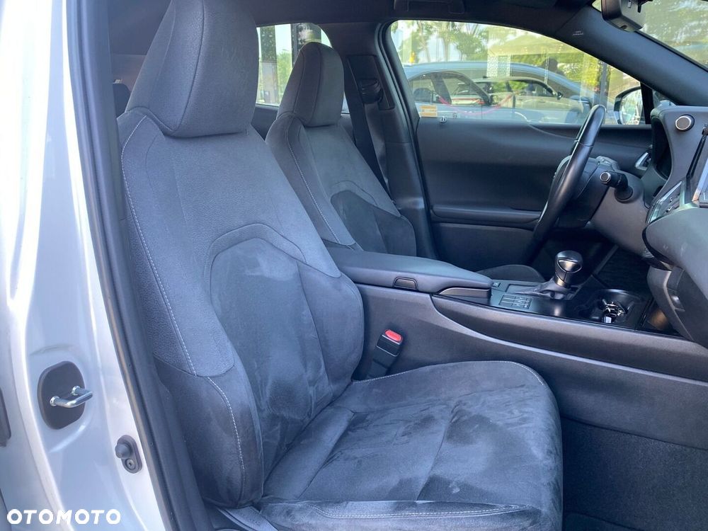 Lexus UX 250h GPF Business 2WD - 22