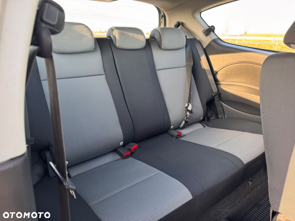 Chevrolet Aveo 1.2 LS - 21