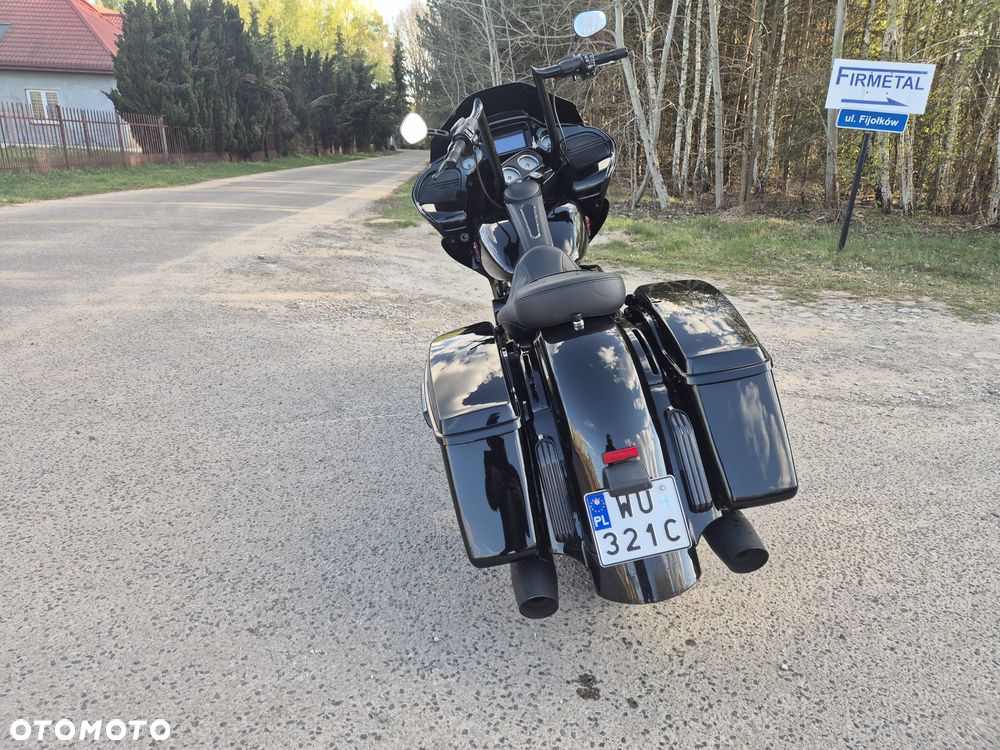 Harley-Davidson Touring Road Glide - 13