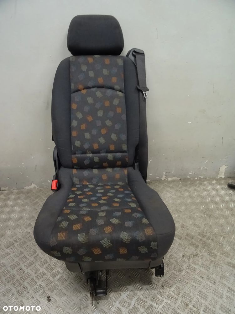 FOTEL LEWY TYŁ TYLNY MERCEDES BENZ VITO VIANO W639 NR138 - 1