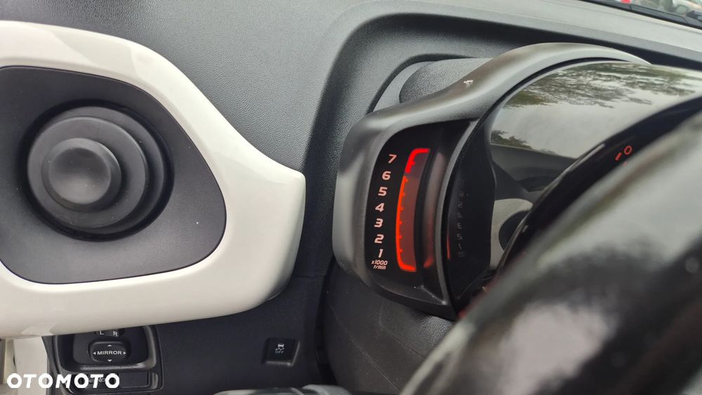 Toyota Aygo x-play - 23