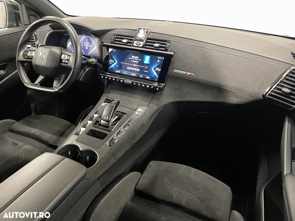 DS Automobiles DS 7 Crossback DS7 1.6 PHeV FWD 225 EAT8 PERFORMANCE LINE + - 8