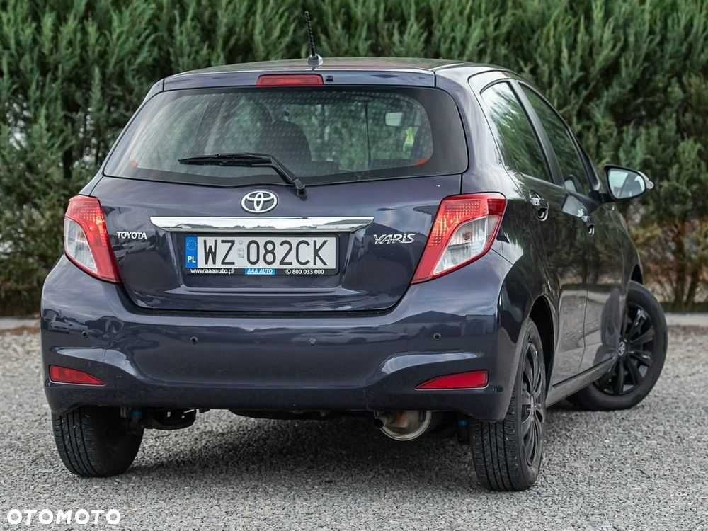 Toyota Yaris - 12