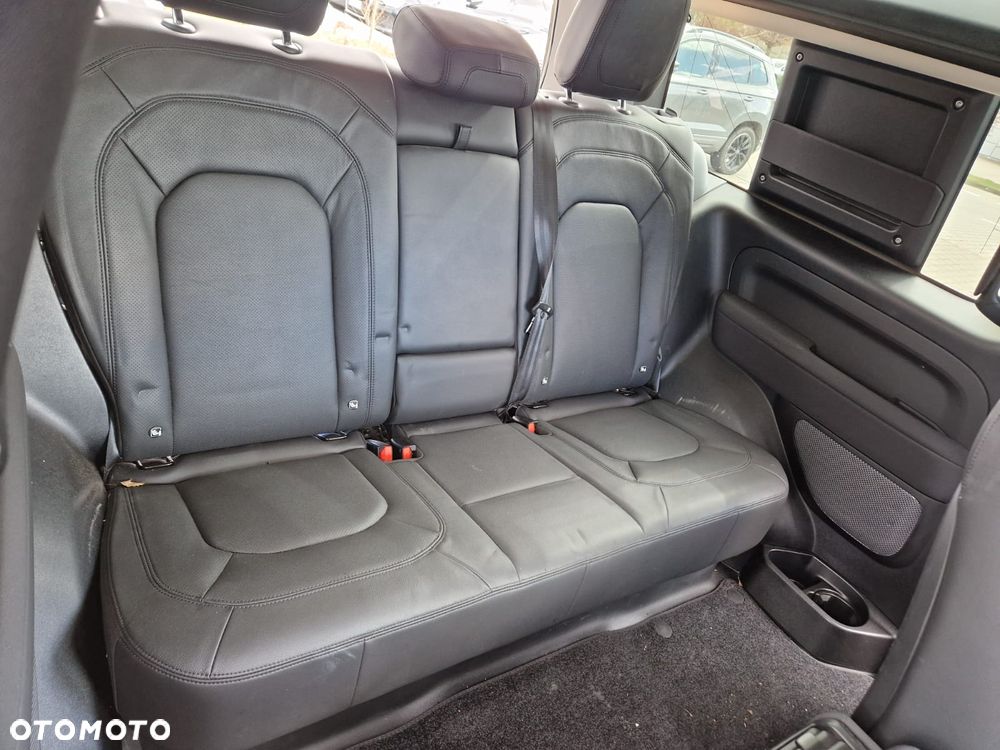 Land Rover Defender - 15