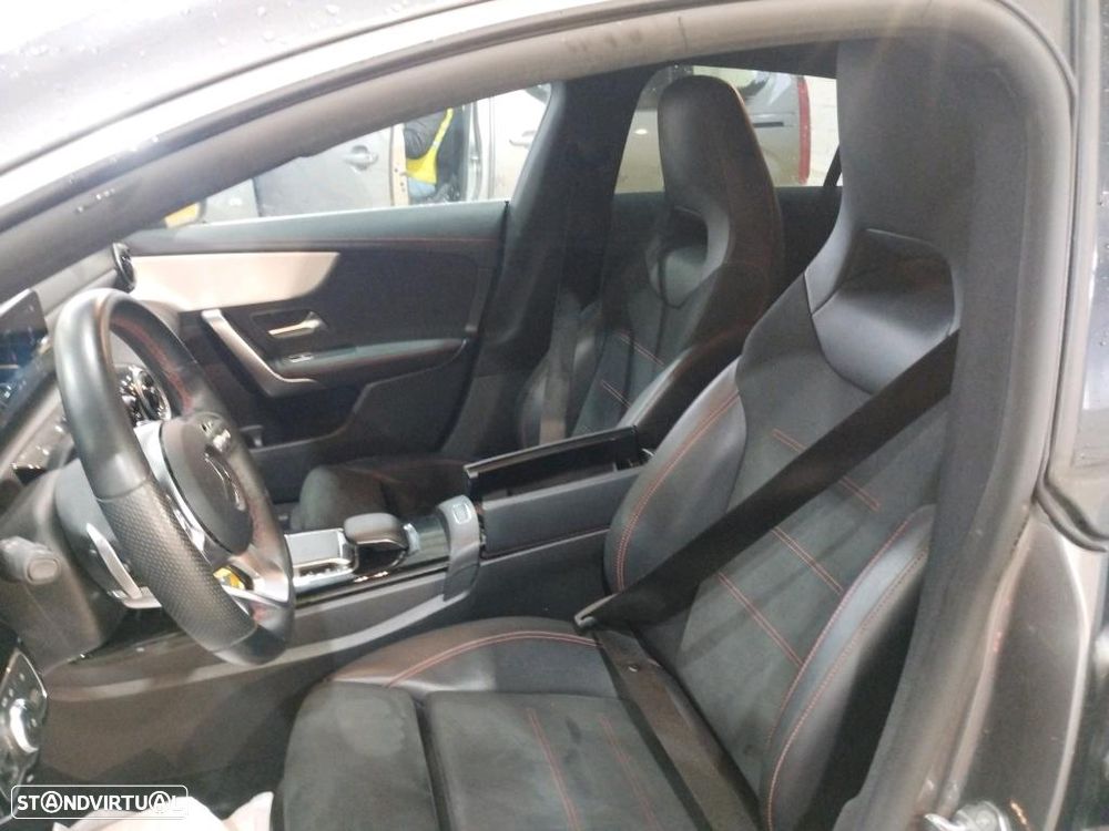 Mercedes-Benz CLA 180 d Shooting Brake AMG Line Aut. - 5