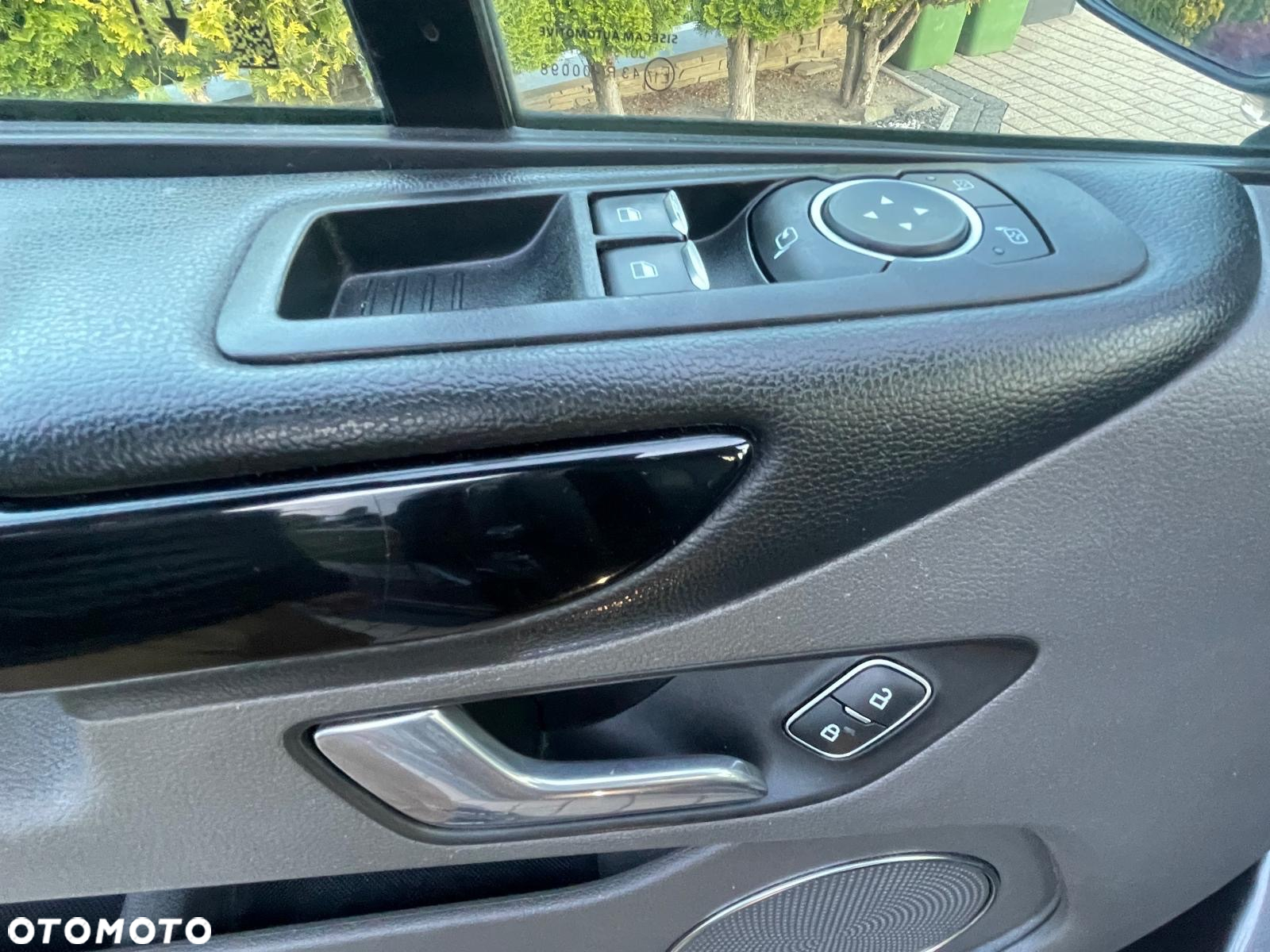 Ford Tourneo Custom 320 L2H1 VA Autm Titanium X - 27