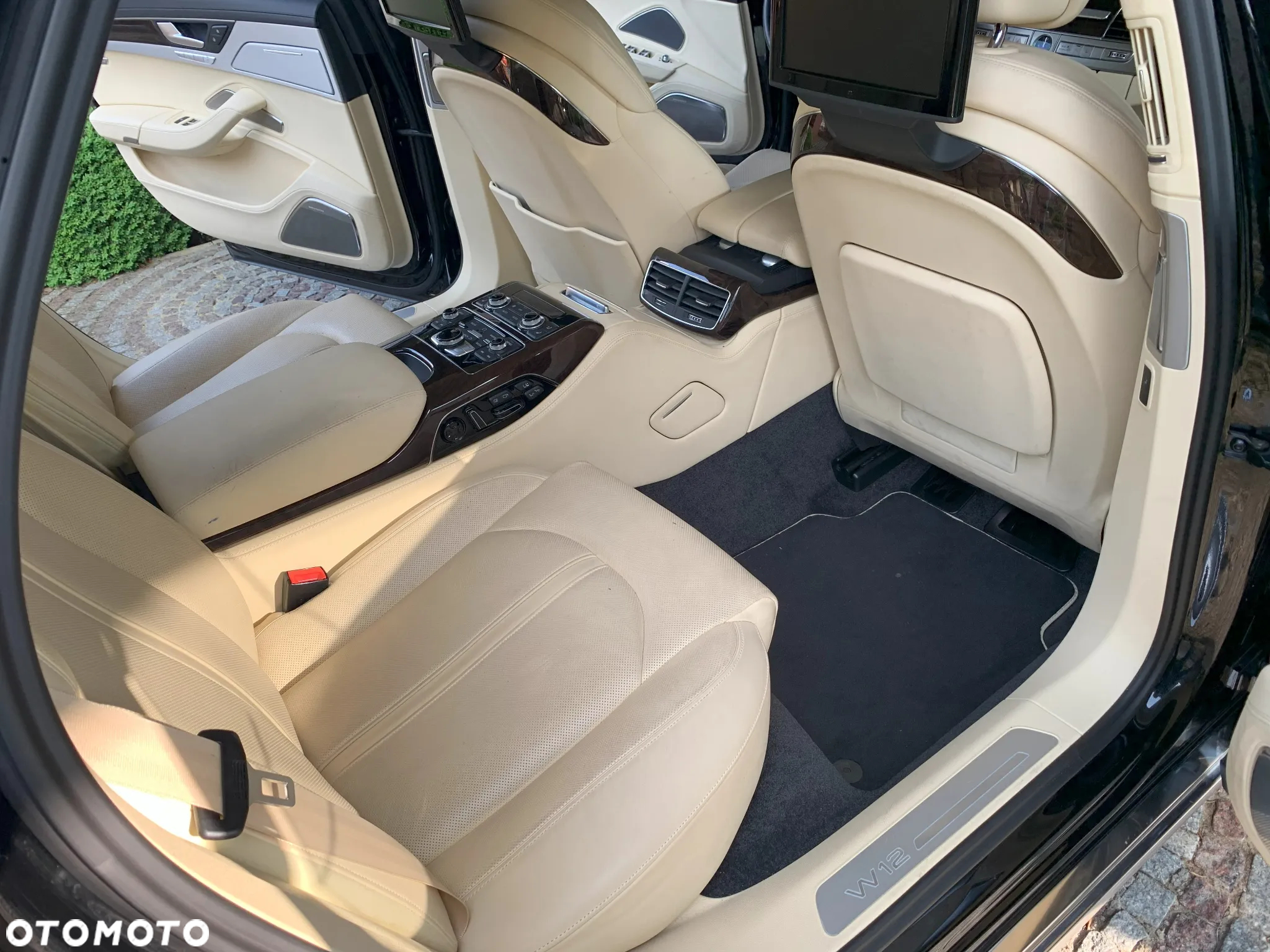 Audi A8 6.3 W12 FSI L Quattro - 14