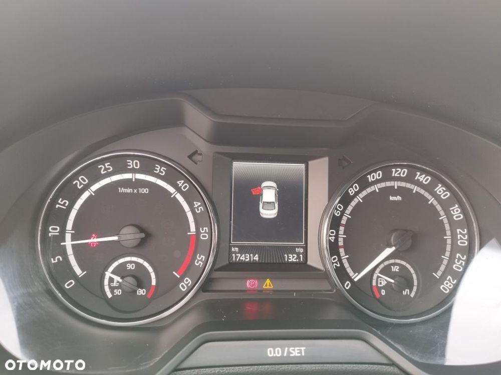Skoda Octavia 2.0 TDI RS - 15