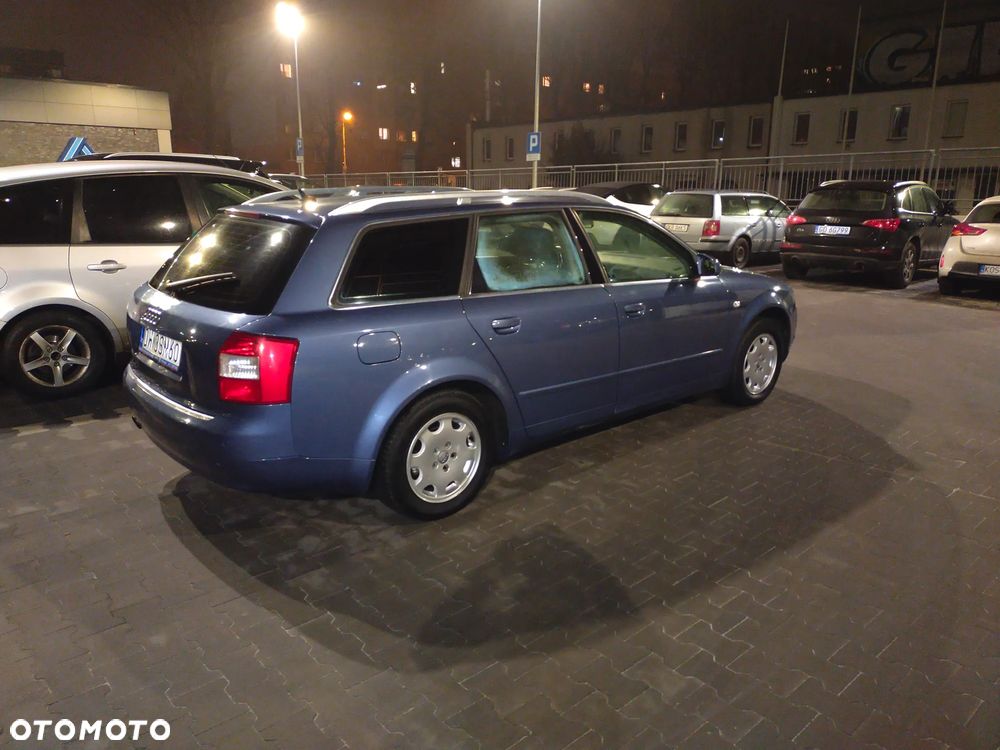 Audi A4 Avant - 4