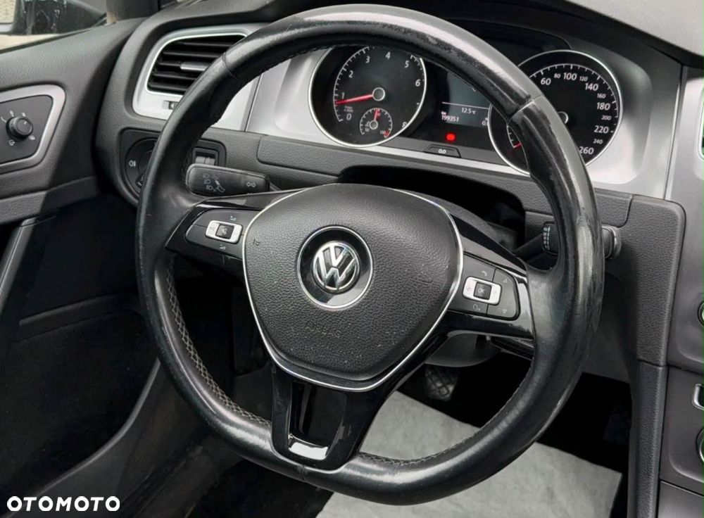 Volkswagen Golf - 4