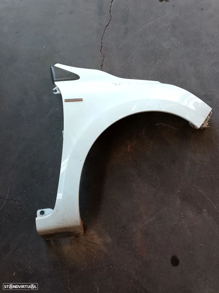 GUARDA LAMAS DIREITO RENAULT CLIO IV - 1