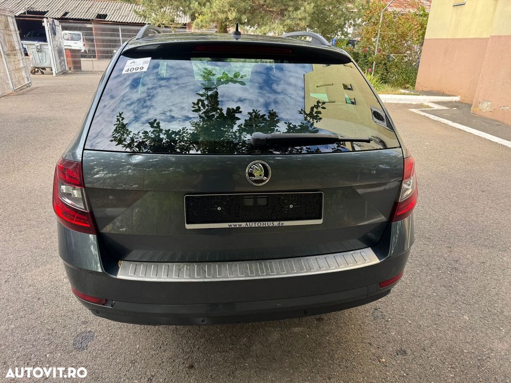 Skoda Octavia 2.0 TDI DSG Style - 5