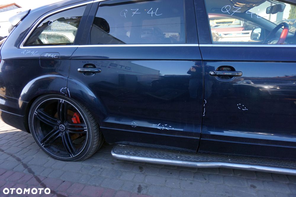 DRZWI TYLNE PRAWE Q7 4L LIFT LZ5Q  CZARNY AUDI 2009-2015 - 2