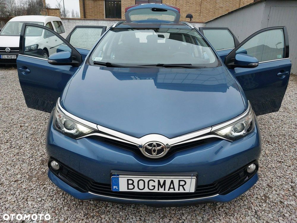 Toyota Auris 1.6 Premium - 10