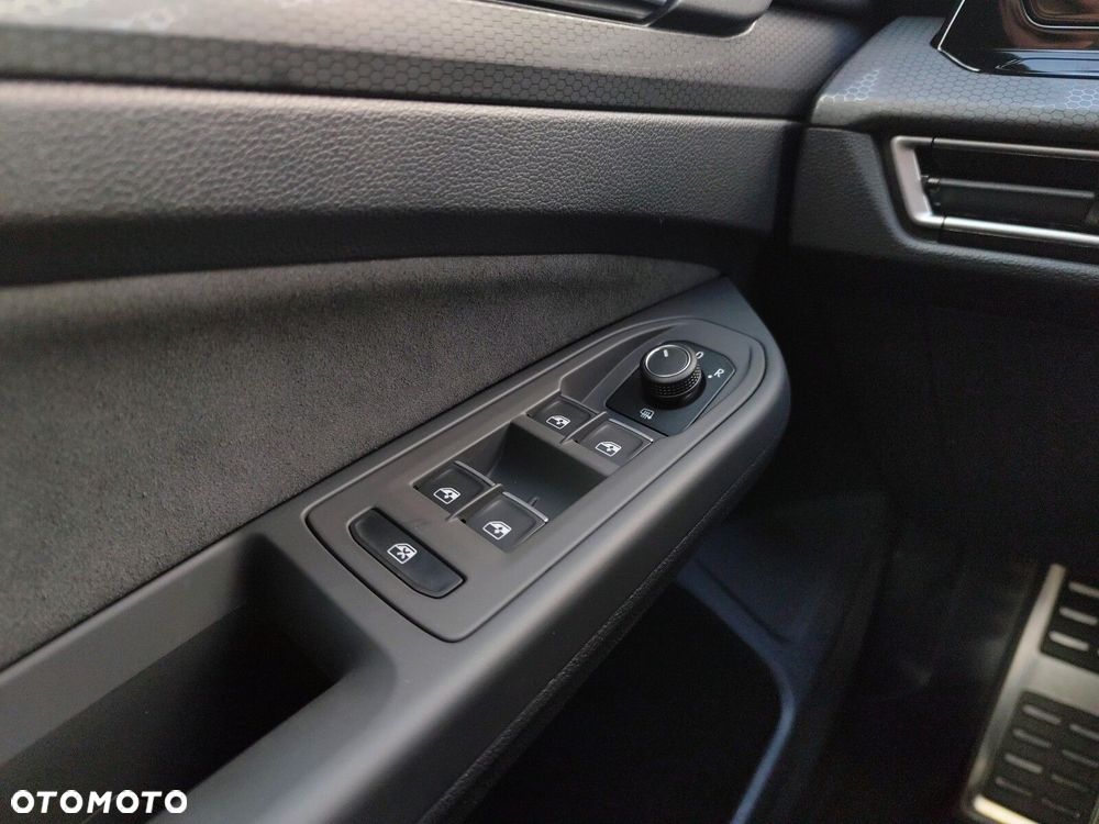 Volkswagen Golf 2.0 TSI GTI DSG - 19