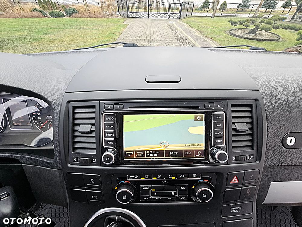 Volkswagen Multivan - 29