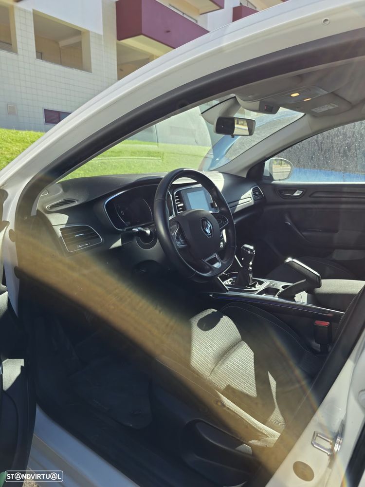 Renault Mégane 1.5 Blue dCi Zen - 10