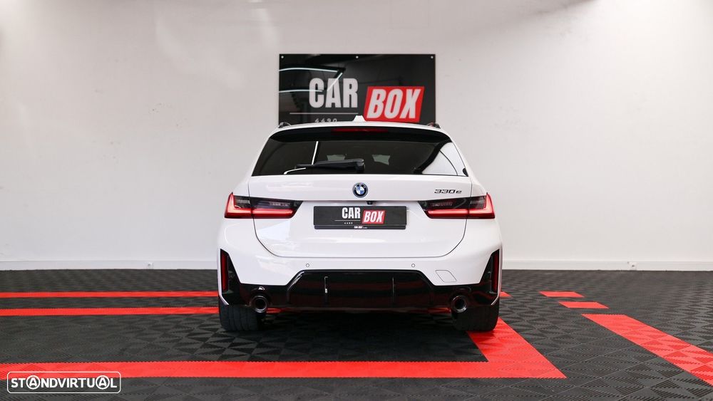 BMW 330 e Aut. M Sport - 36