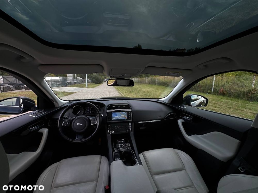 Jaguar F-Pace 2.0 i4D AWD R-Sport - 6