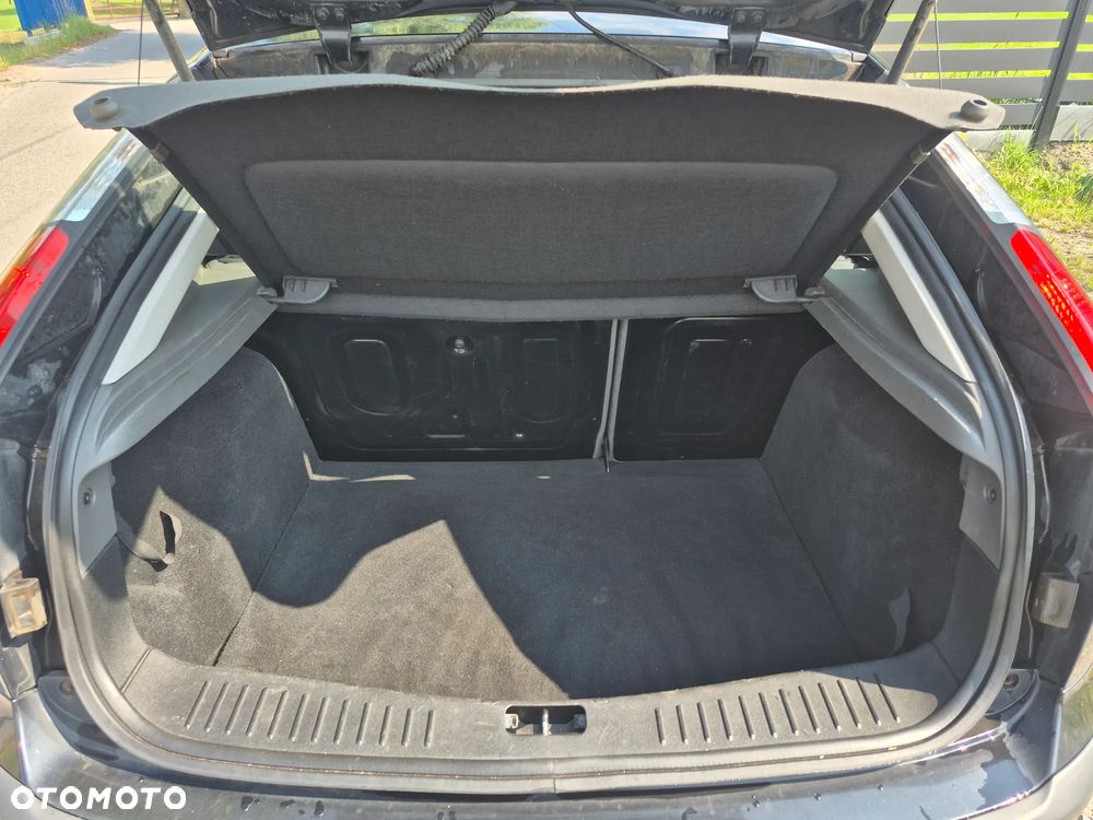 Ford Focus 1.6 16V Ambiente - 5