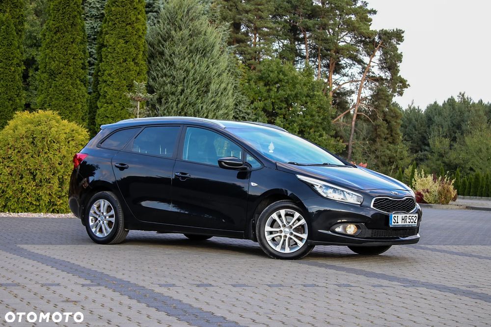 Kia Ceed 1.6 CRDi 128 ISG SW Vision - 13