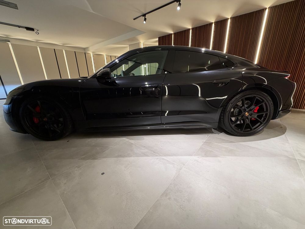 Porsche Taycan GTS - 16