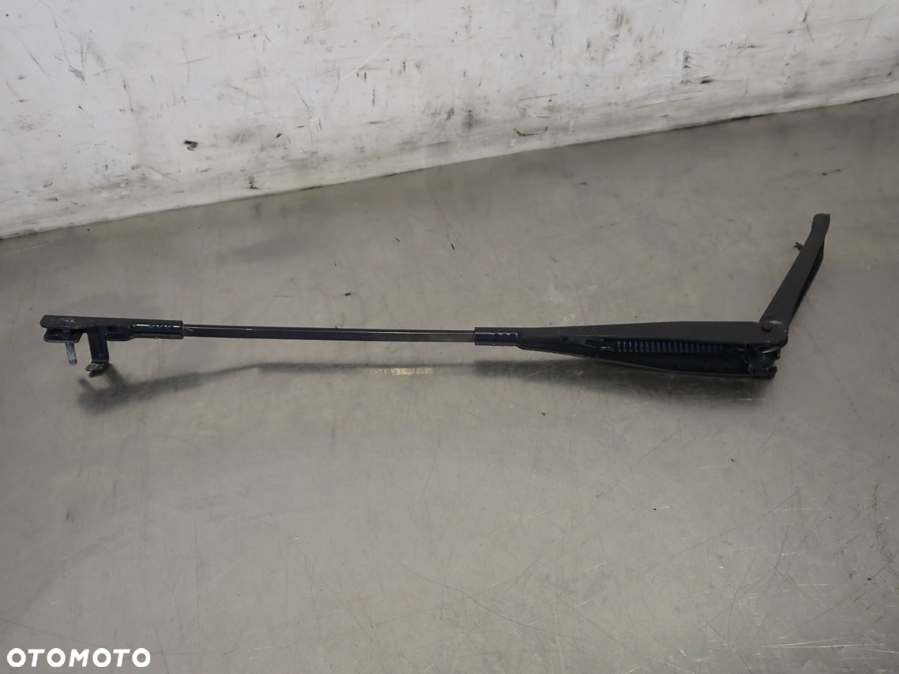 RAMIĘ WYCIERACZKI PRZÓD LEWE FORD FOCUS MK2   4M5117526AD - 2