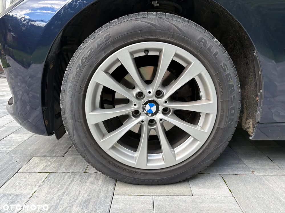 BMW 3GT 318d - 17