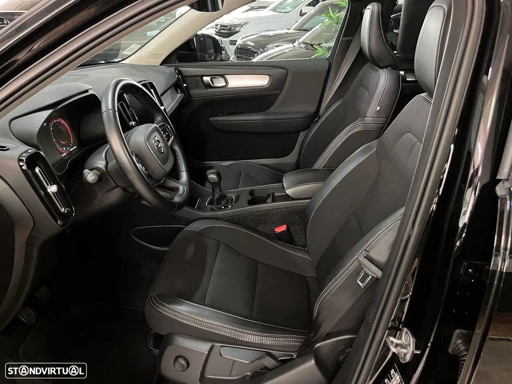 Volvo XC 40 2.0 D3 Momentum Plus - 21