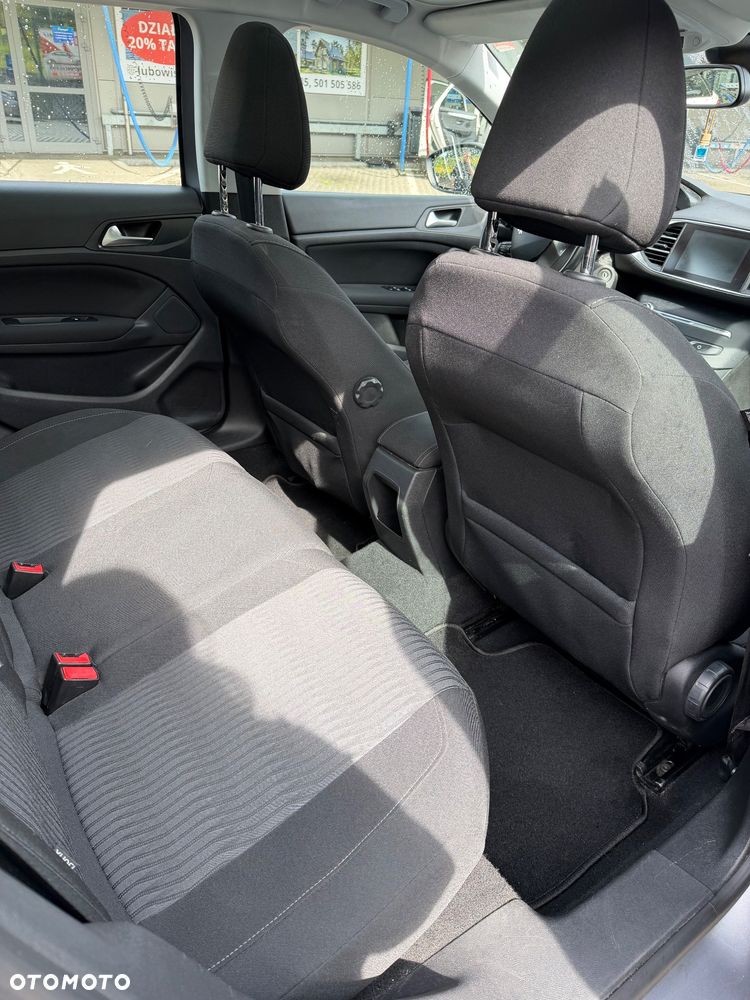 Peugeot 308 1.2 PureTech Active S&S - 13