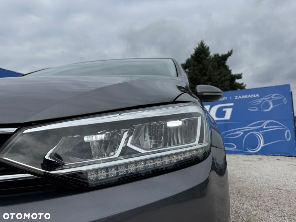 Volkswagen Touran 2.0 TDI SCR DSG Join - 10