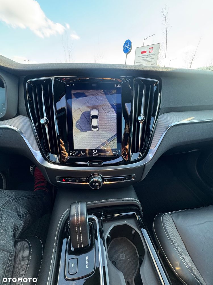 Volvo S60 T8 Twin Engine AWD Geartronic RDesign - 10