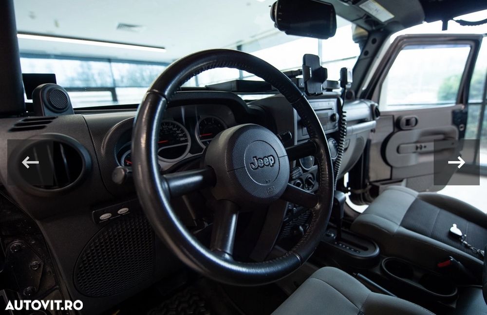 Jeep Wrangler - 12