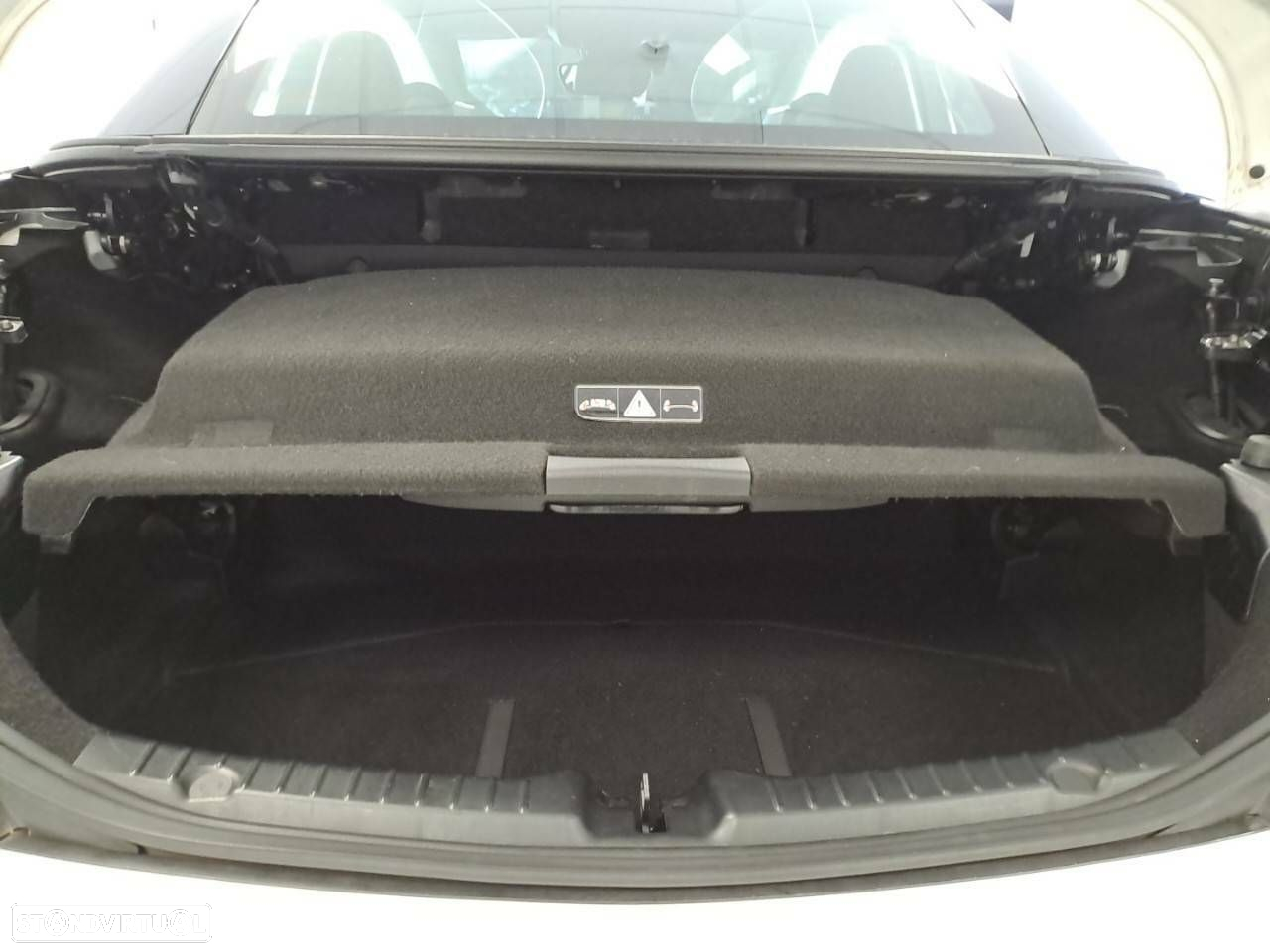 Mercedes-Benz SLC 180 - 6
