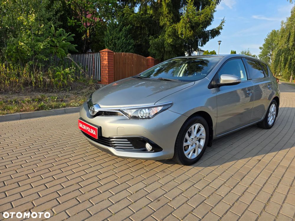 Toyota Auris 1.6 Premium - 18