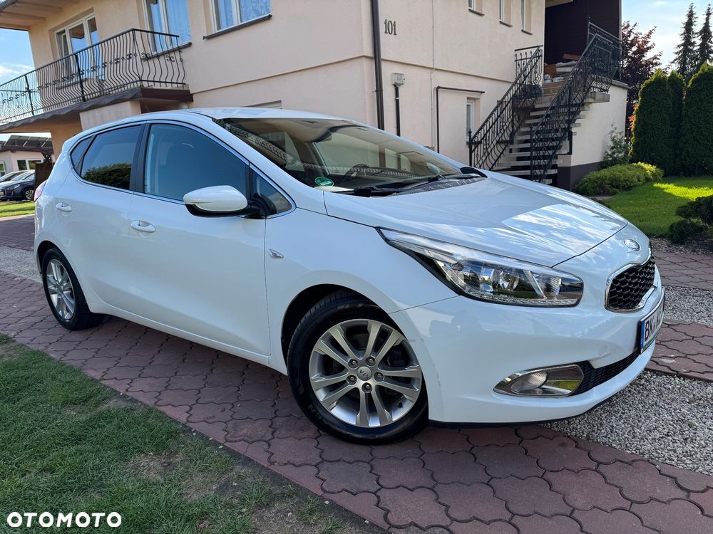 Kia Ceed 1.6 CRDi 128 Vision - 4