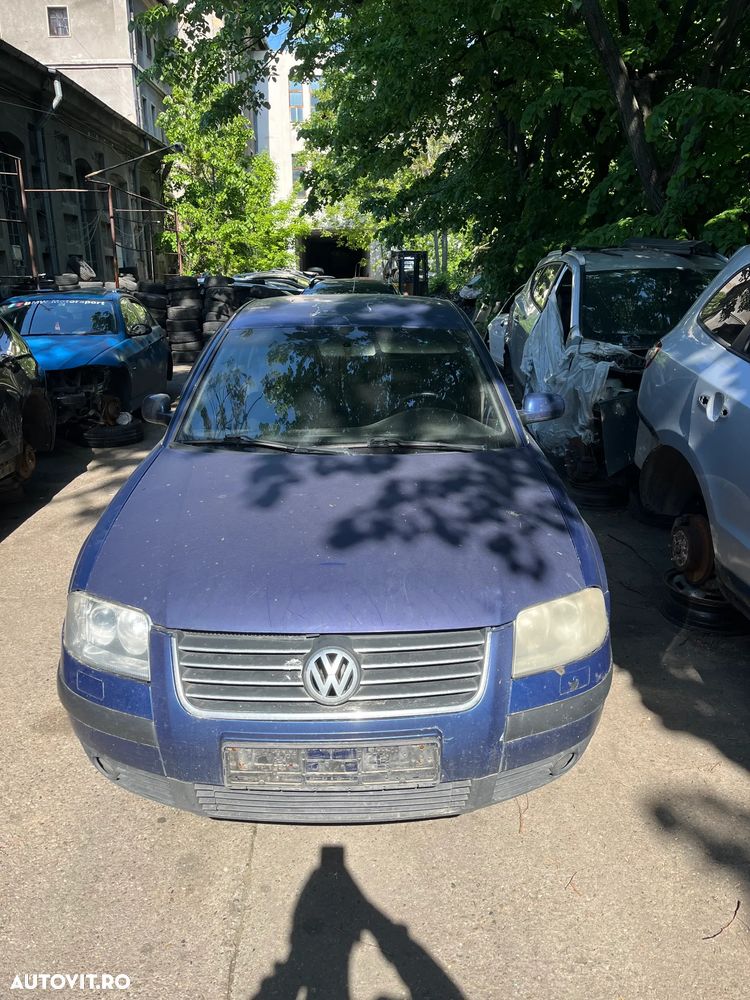 Dezmembrez VW Volkswagen Passat B5.5 sedan 1,9 TDI cod AVF albastru 2002 - 4