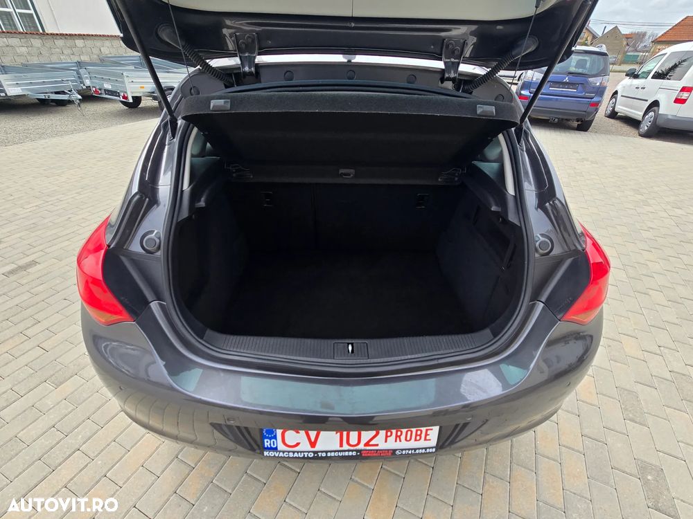 Opel Astra 1.6 Enjoy - 10