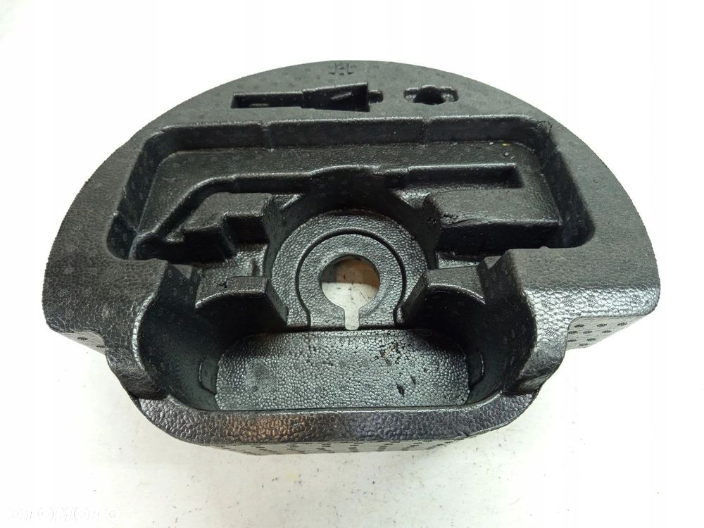 WKŁAD KOŁA ZAPASOWEGO STYROPIAN MASERATI GHIBLI 670004535 - 2