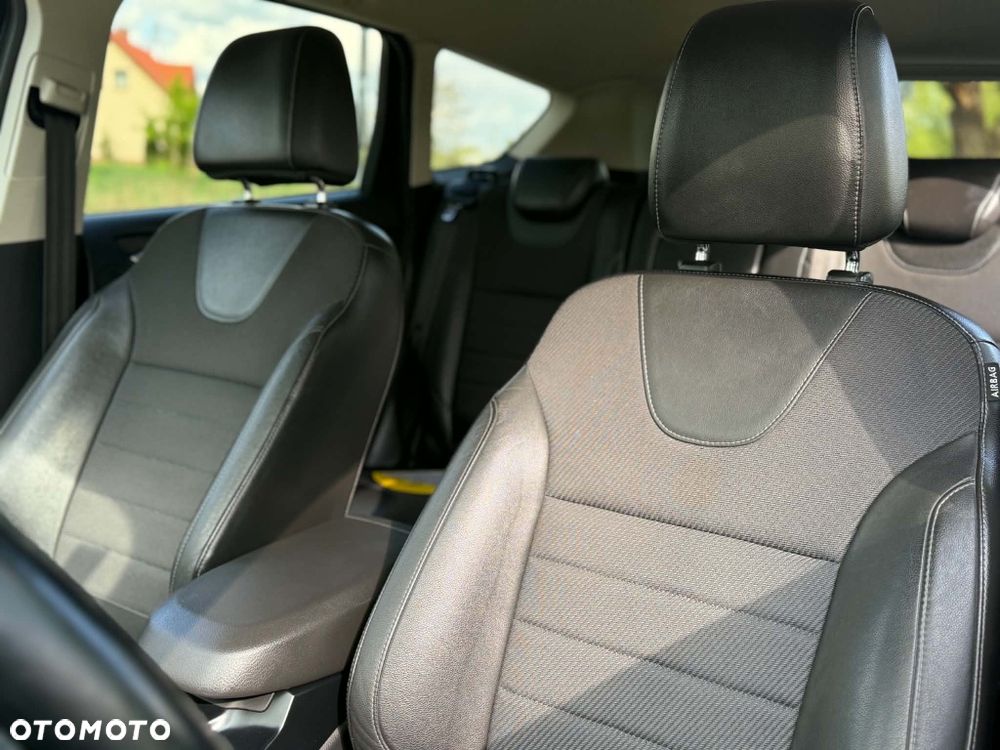 Ford Kuga - 5